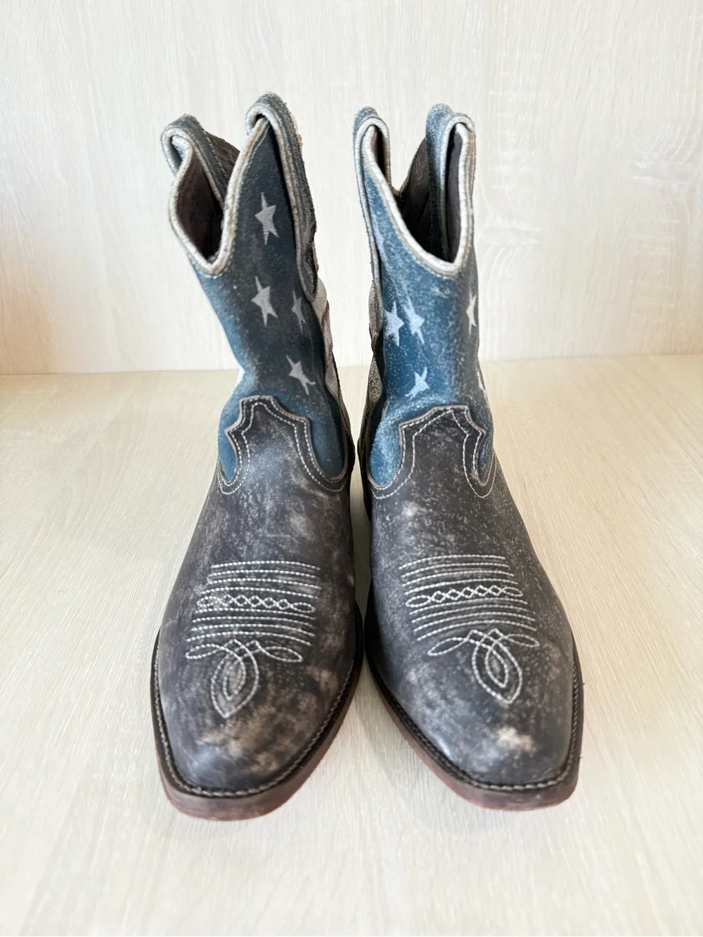 Roper women’s western